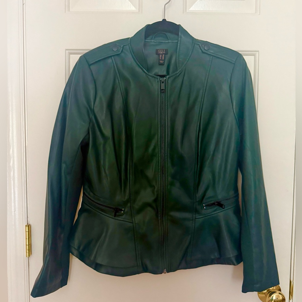 G.I.L.I. Green Leather Jacket Tailored Elegance NEW never worn